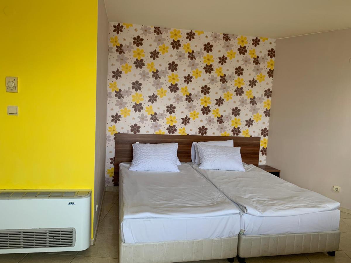 Семеен хотел Брилянс - Family Hotel Brilliance Варна Экстерьер фото